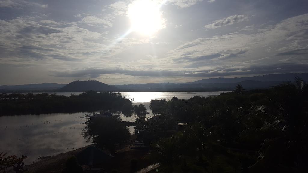 Moalboal Beach Resort Alcantara  ภายนอก รูปภาพ