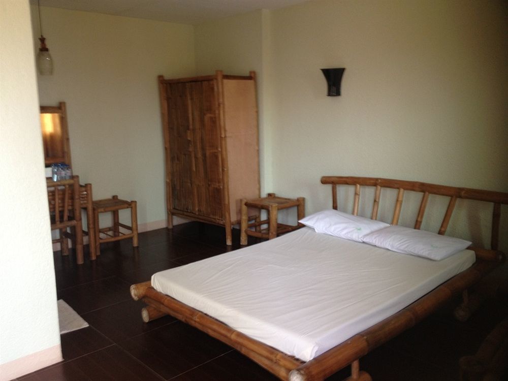 Moalboal Beach Resort Alcantara  ภายนอก รูปภาพ