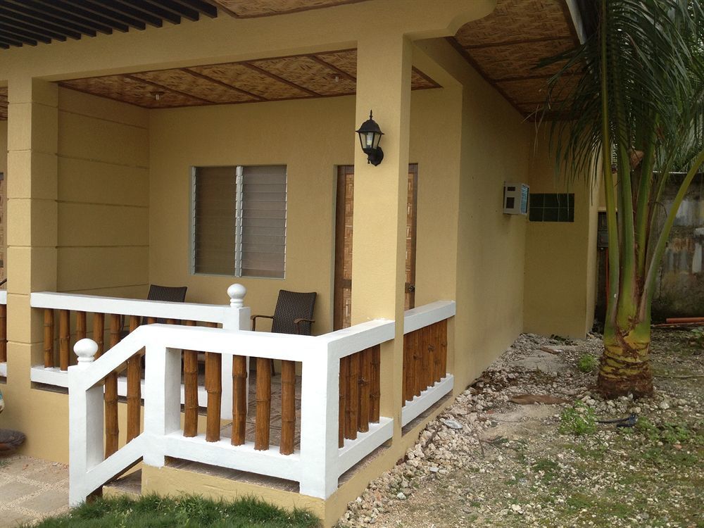 Moalboal Beach Resort Alcantara  ภายนอก รูปภาพ