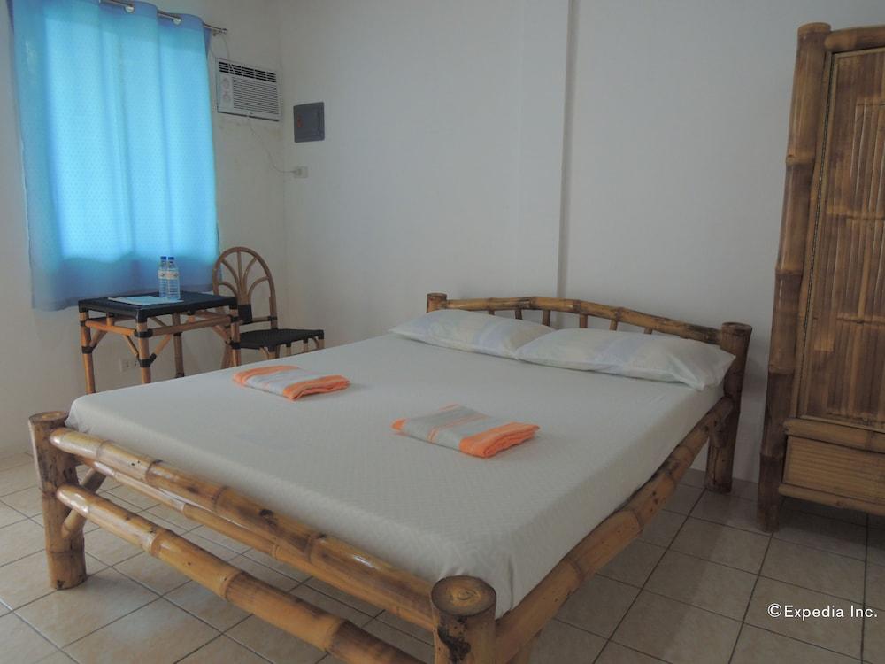 Moalboal Beach Resort Alcantara  ภายนอก รูปภาพ