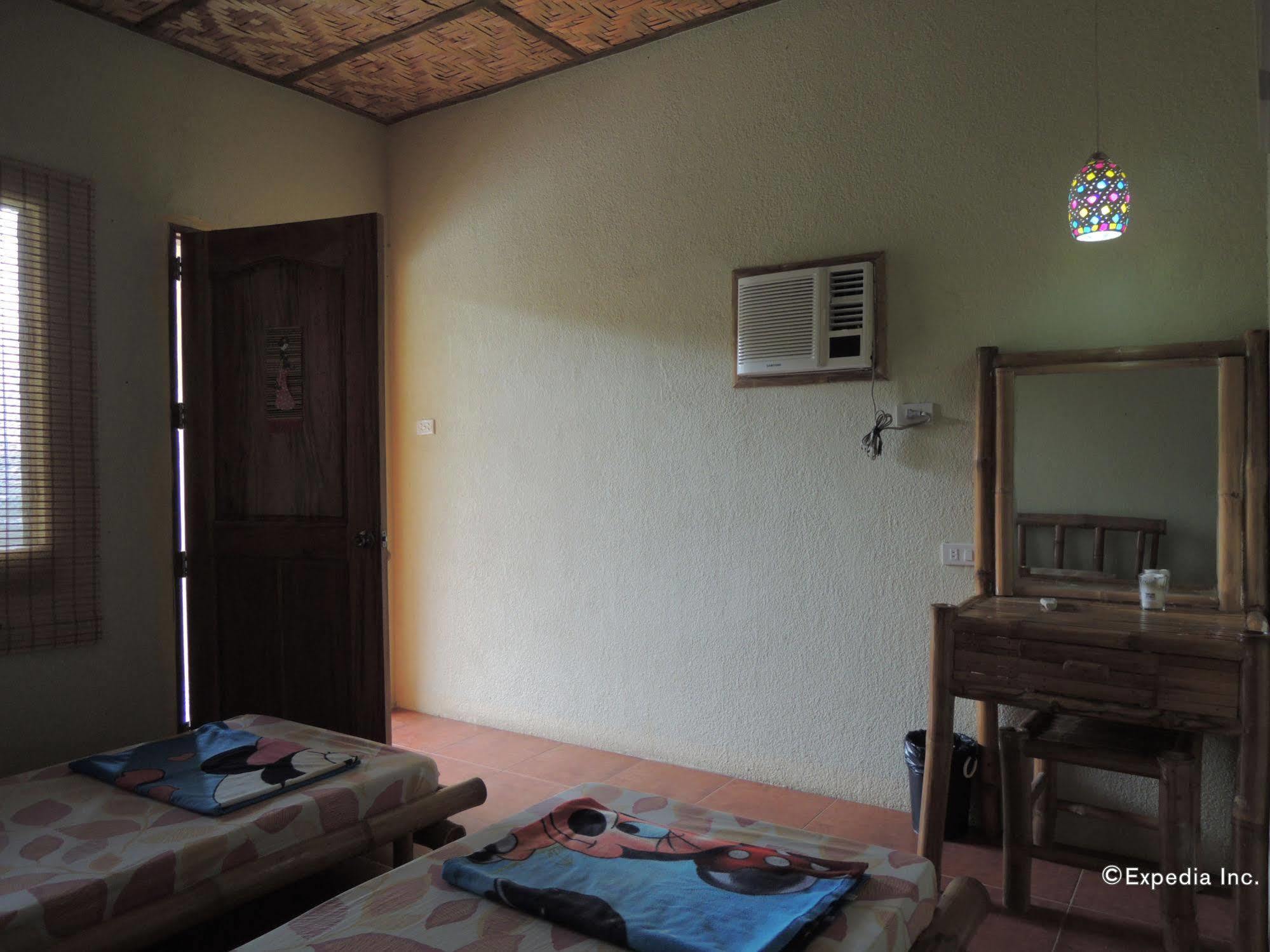 Moalboal Beach Resort Alcantara  ภายนอก รูปภาพ