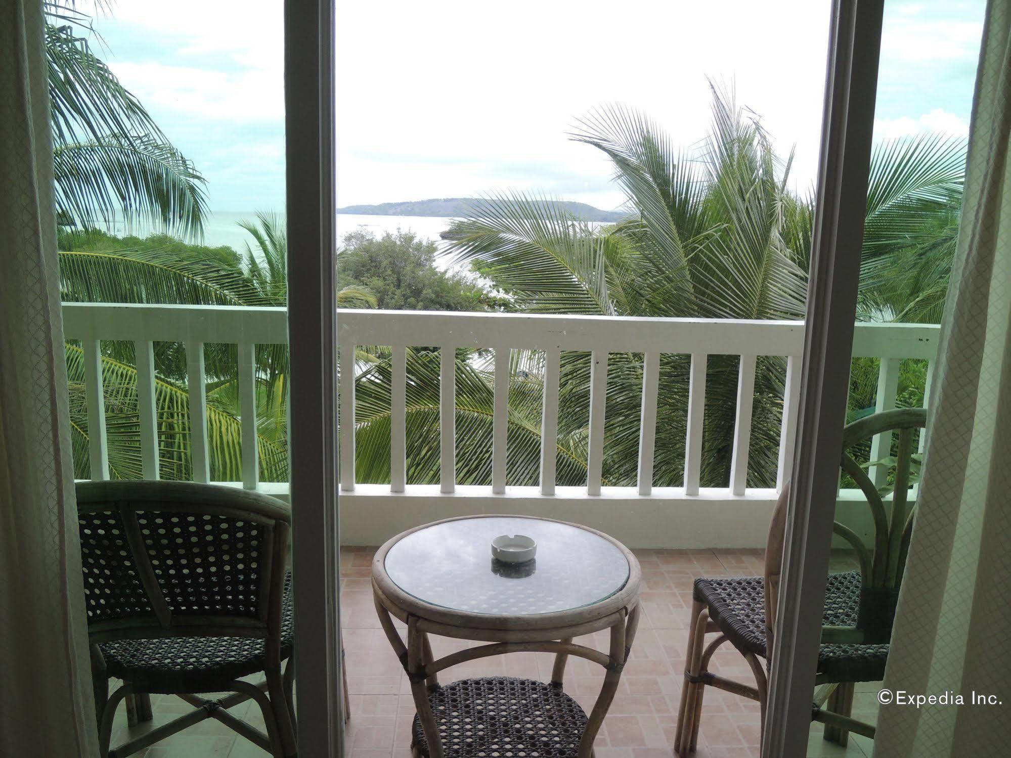 Moalboal Beach Resort Alcantara  ภายนอก รูปภาพ