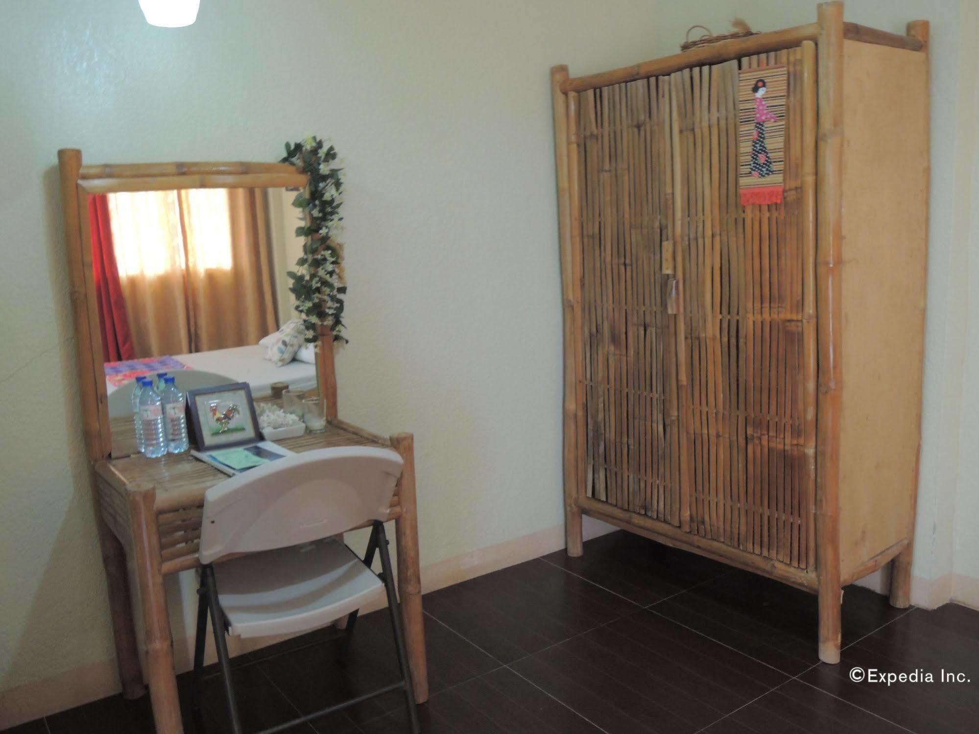 Moalboal Beach Resort Alcantara  ภายนอก รูปภาพ
