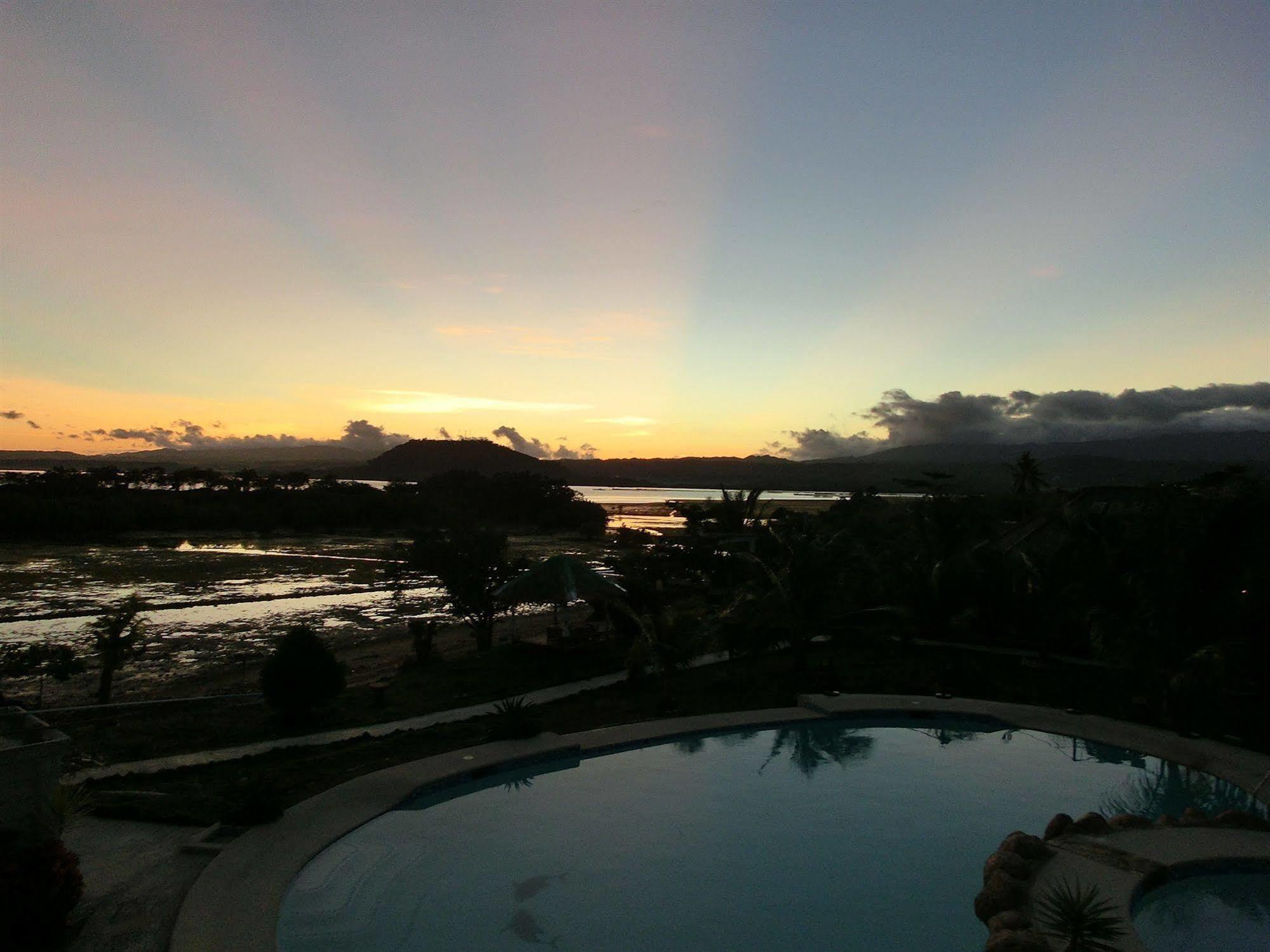 Moalboal Beach Resort Alcantara  ภายนอก รูปภาพ