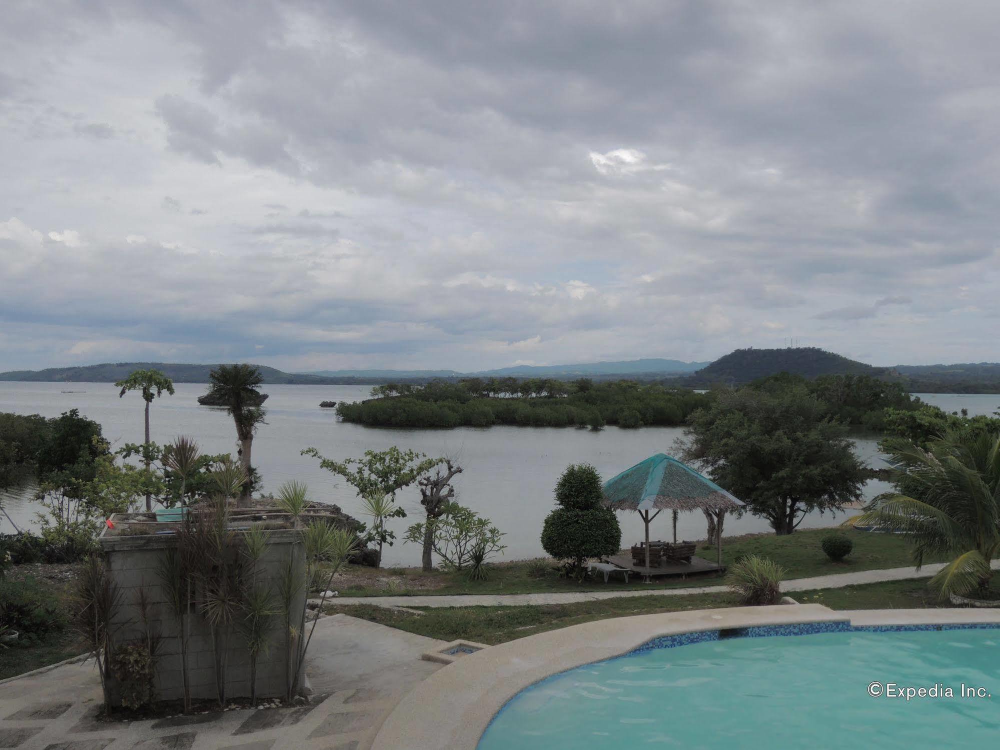 Moalboal Beach Resort Alcantara  ภายนอก รูปภาพ