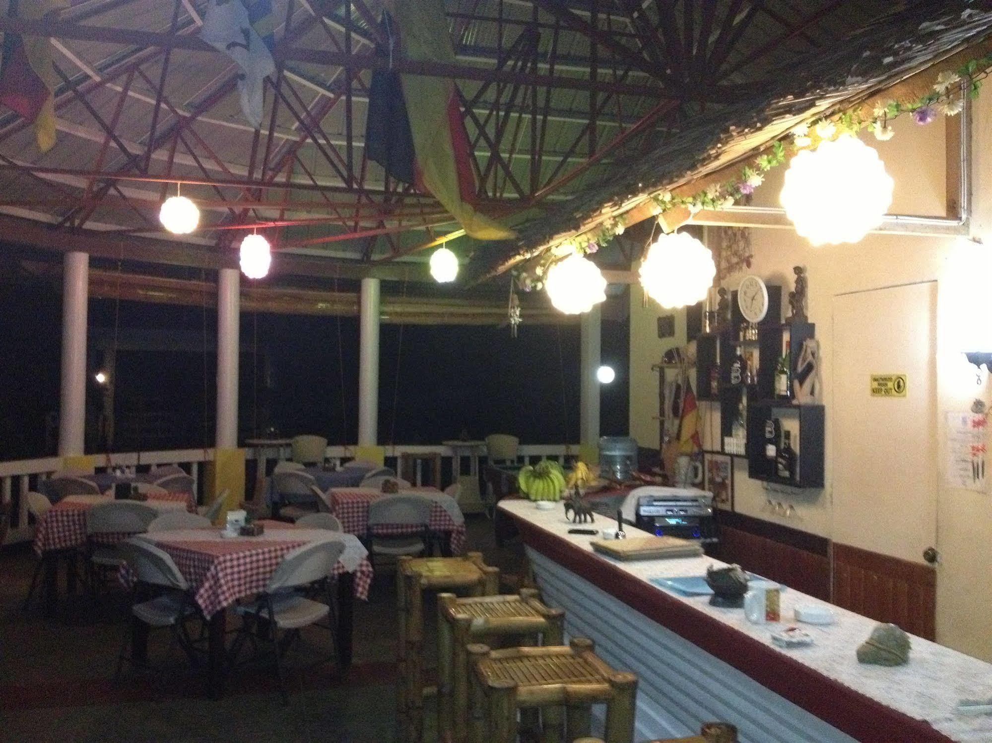 Moalboal Beach Resort Alcantara  ภายนอก รูปภาพ