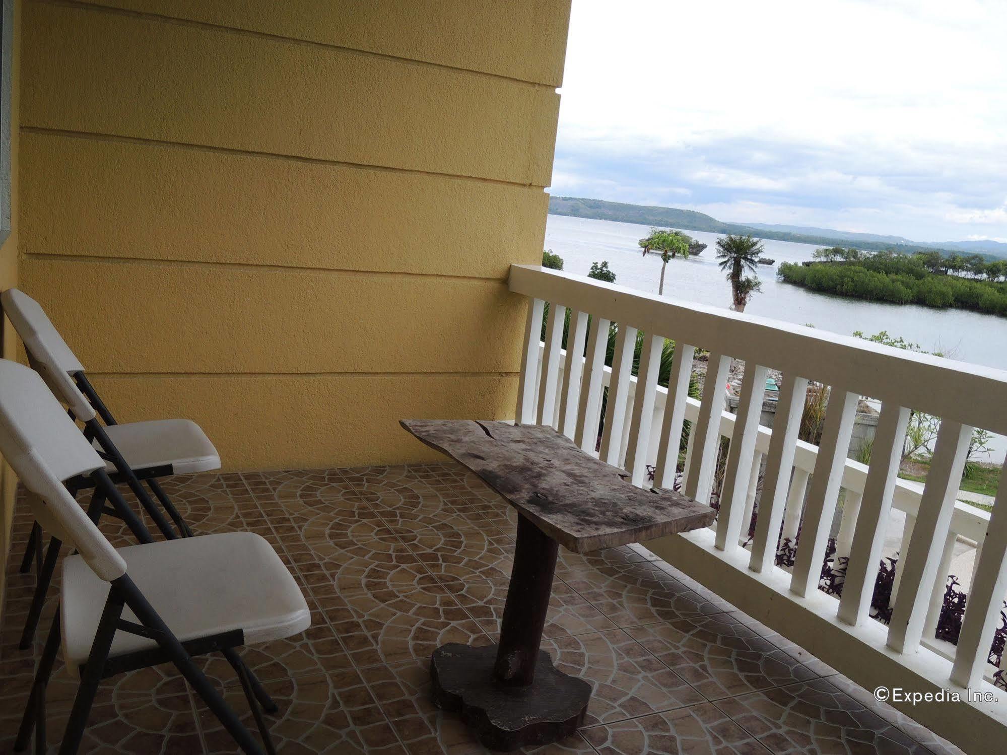 Moalboal Beach Resort Alcantara  ภายนอก รูปภาพ