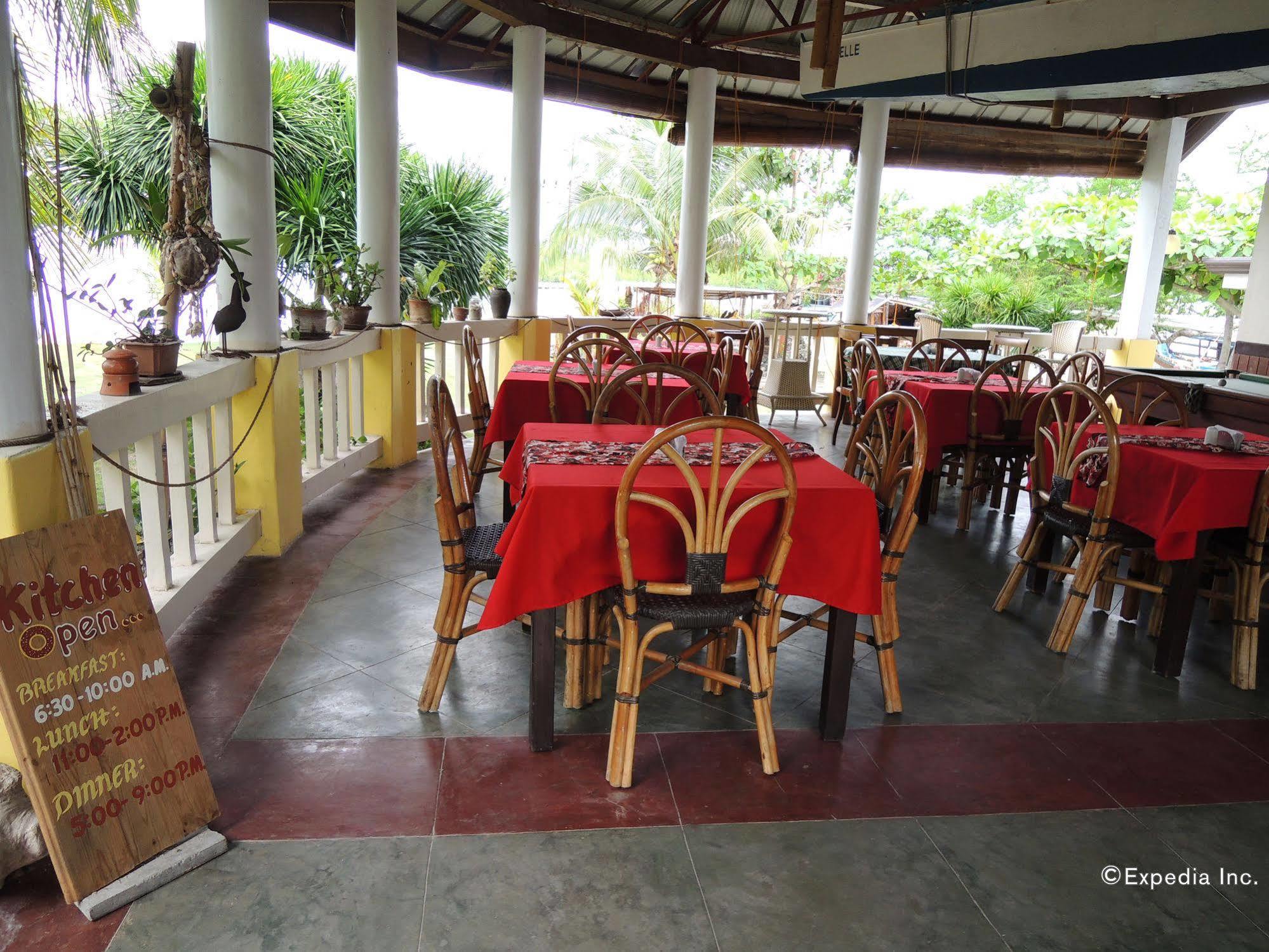 Moalboal Beach Resort Alcantara  ภายนอก รูปภาพ
